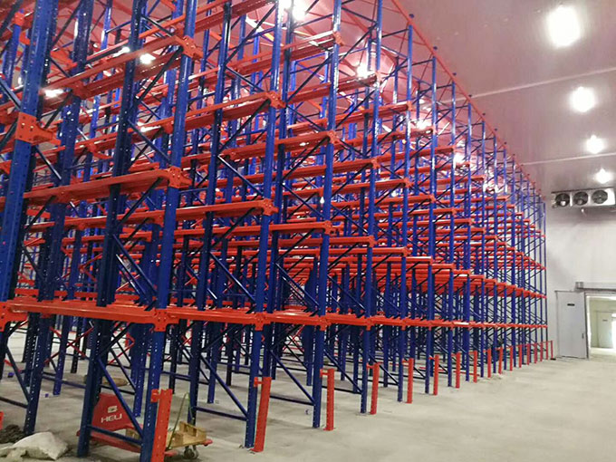 閣樓式貨架和平庫(kù)貨架對(duì)庫(kù)房的要求有何區(qū)別？